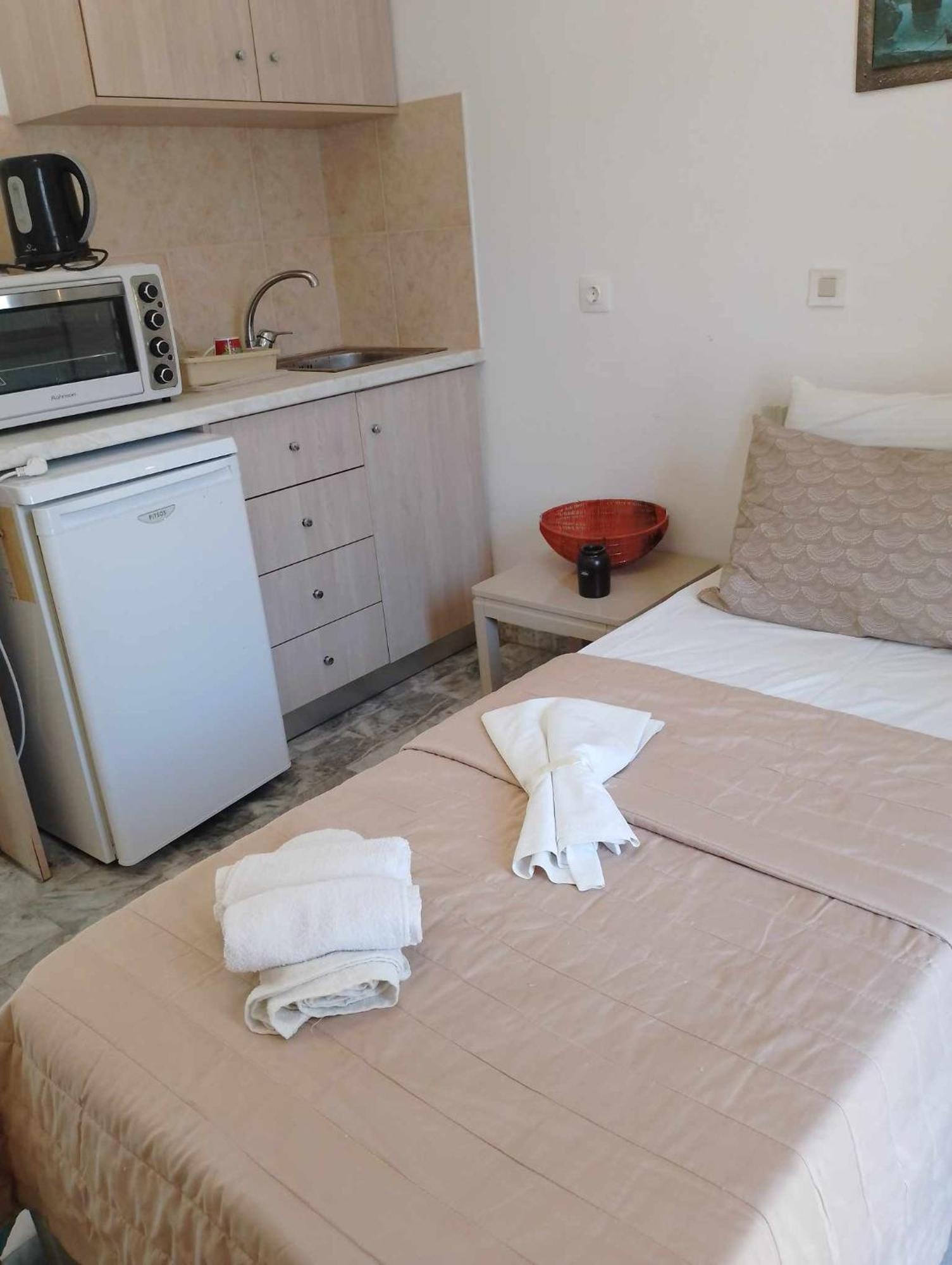 Cleios Rooms And Studios, Kalymnos 85200 Panormos  Екстер'єр фото